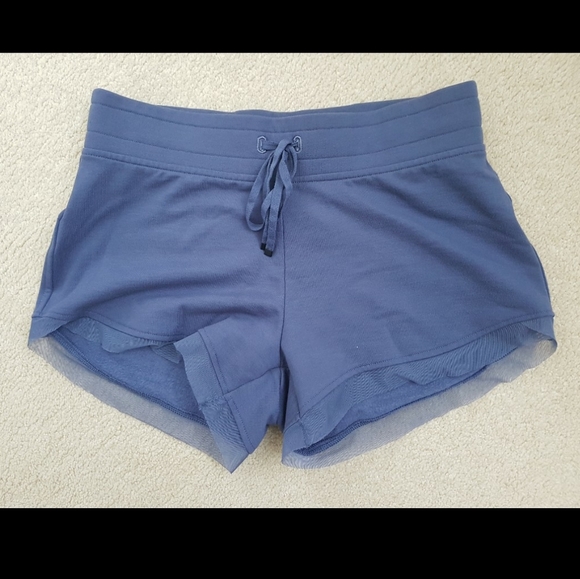 NWOT Victoria's Secret Sport fleece short - Picture 2 of 4